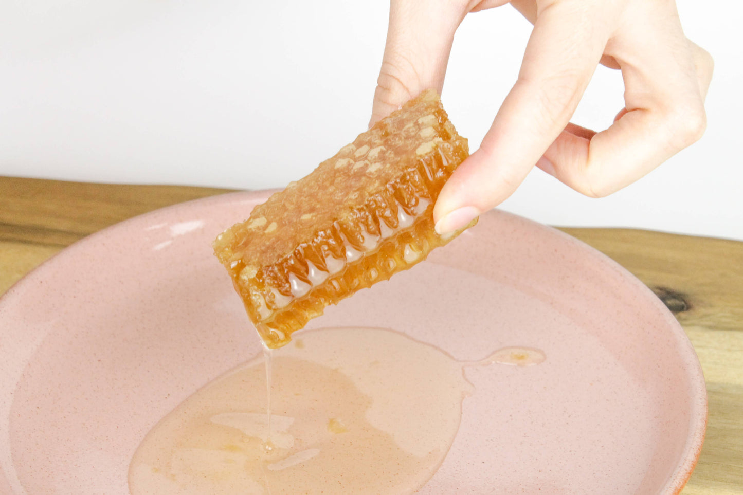 Acacian Honeycomb - Luxury Raw Acacia Honey Comb Slab