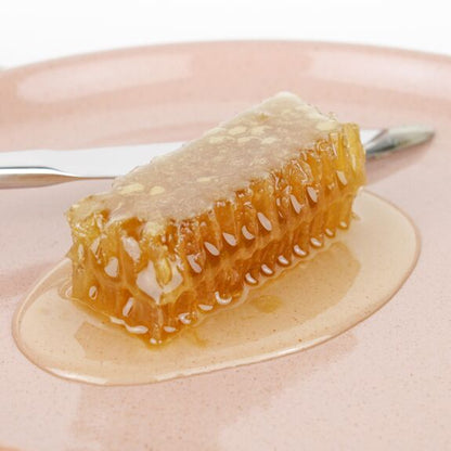 Luxury Raw Acacia Honey with Acacian Honeycomb Slab