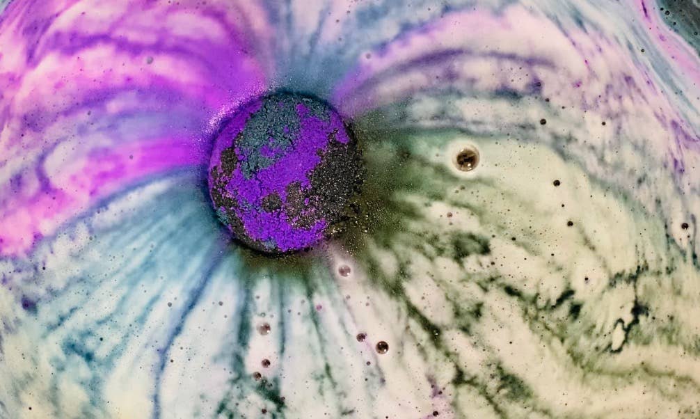 Bombe de bain cassis grande sphère Galaxy