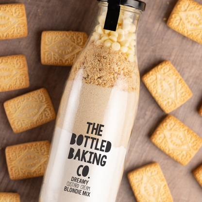 The Bottled Baking Co Custard Cream Blondie Mix