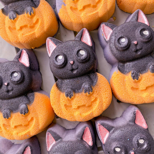 Pumpkin Cat Bath Bomb