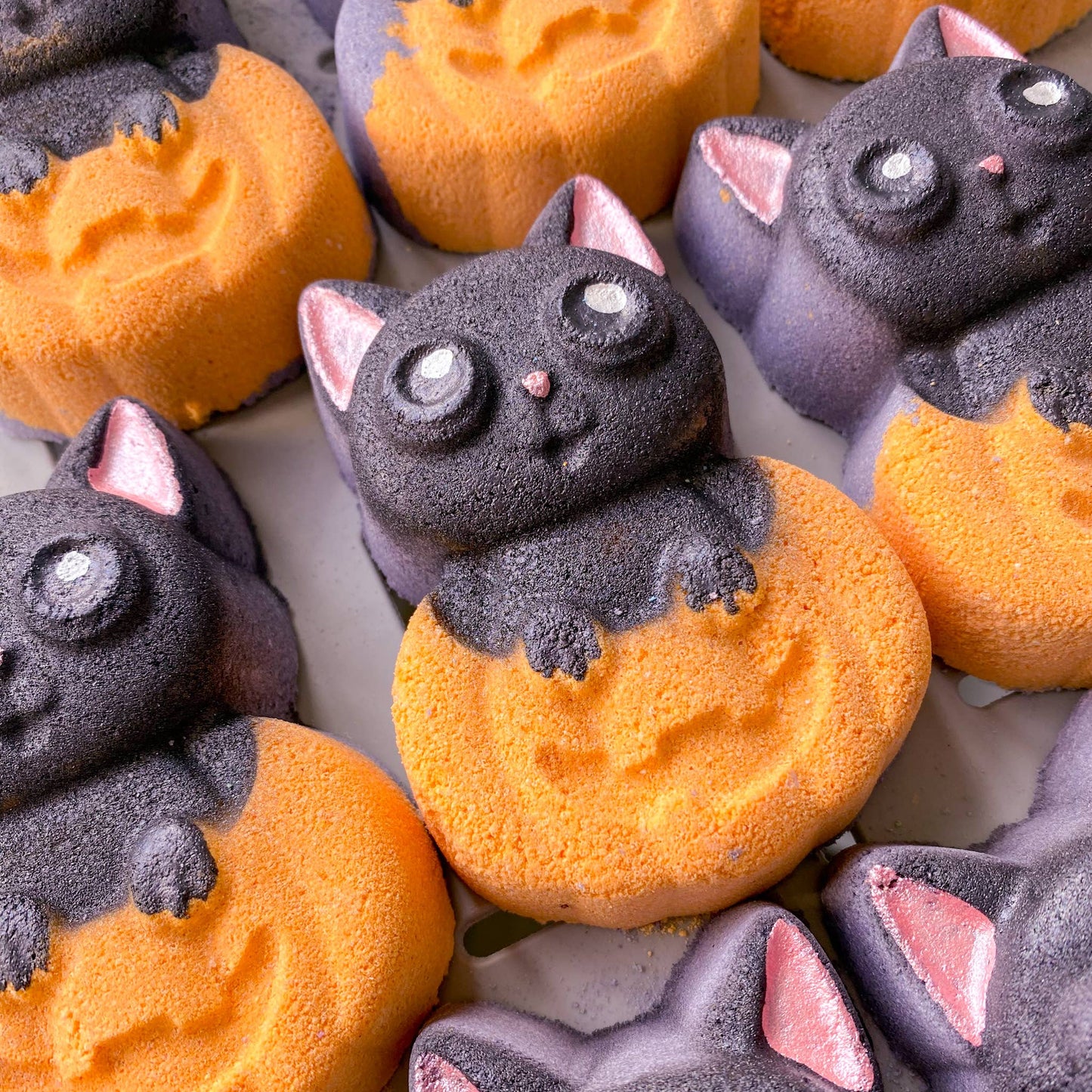 Pumpkin Cat Bath Bomb
