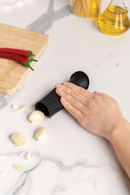 Drac N' Roll garlic peeler