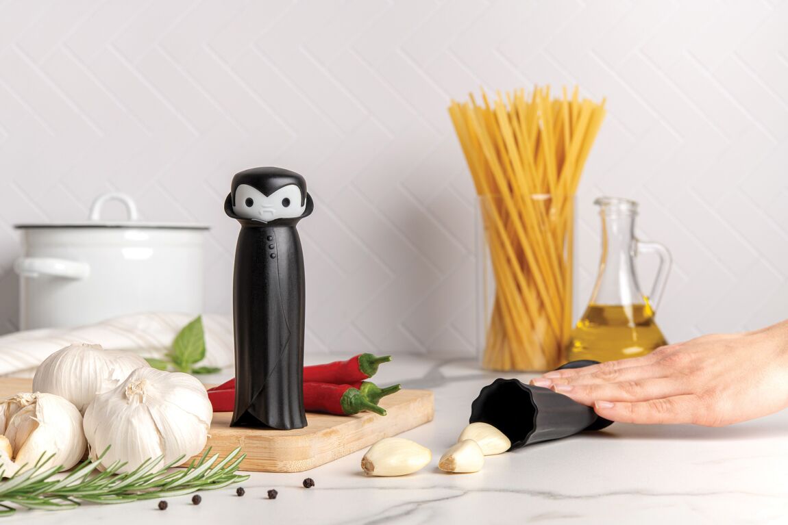 Drac N' Roll garlic peeler